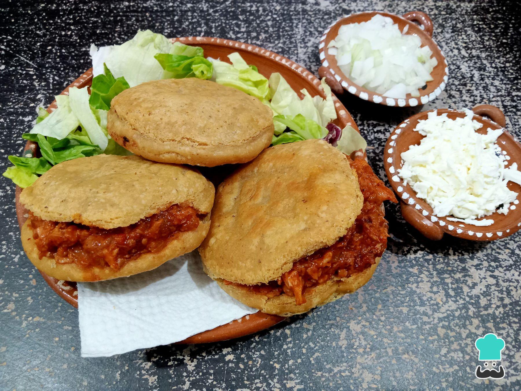 Gorditas de Chicharron